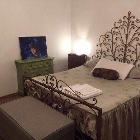 Double Large Room In Santo Spirito Oltrarno Firenze Eksteriør billede