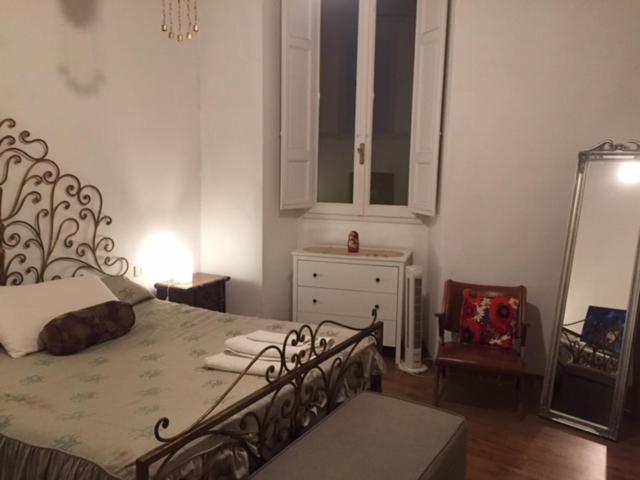 Double Large Room In Santo Spirito Oltrarno Firenze Eksteriør billede